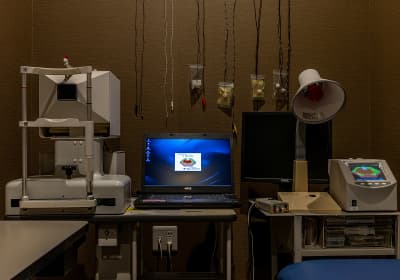 網膜電図(ERG)、多局所網膜電図(VERIS)の写真